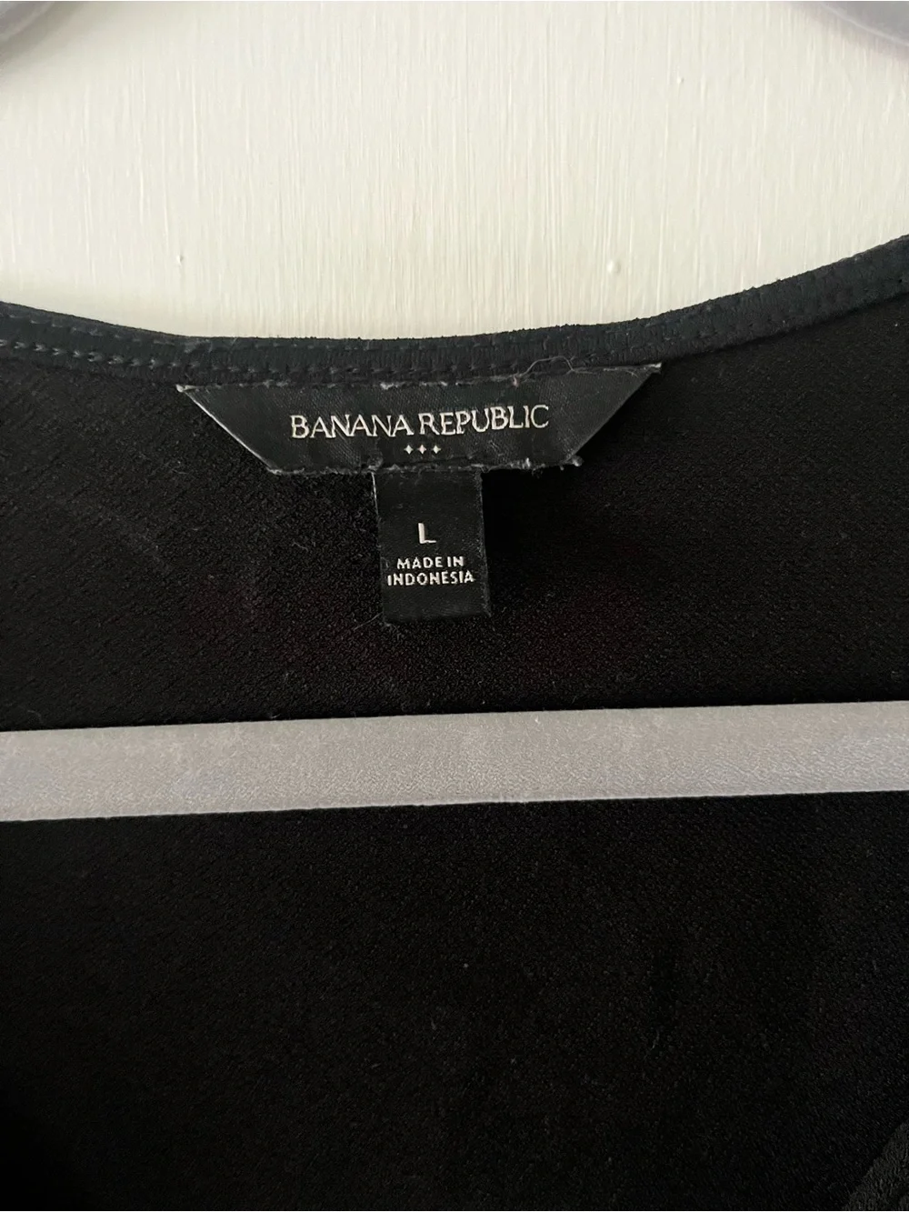 Black V-Neck Puff Sleeve Top